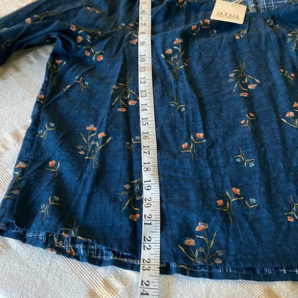 NWT XXL a.n.a BLUE & FLORAL PRINT LONG SLEEVED TOP - Picture 5 of 8